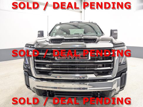 Used 2024 GMC Sierra 3500 SLE image 8