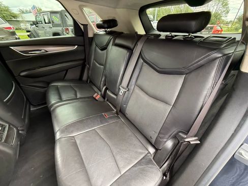 Used 2017 Cadillac XT5 Luxury w/ Driver Awareness Package image 15
