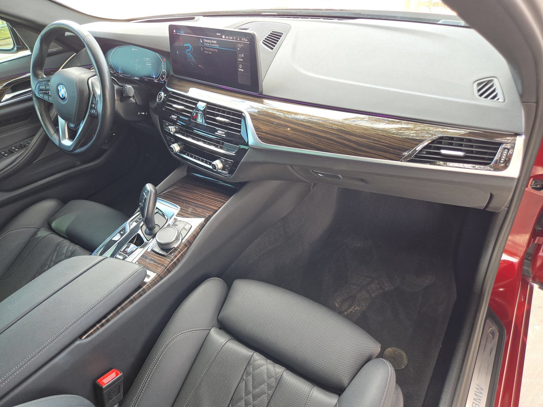 Used 2023 BMW 530e RWD image 26