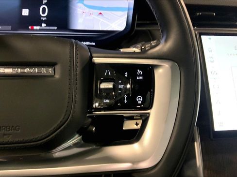 Used 2025 Land Rover Range Rover Long Wheelbase SE image 24