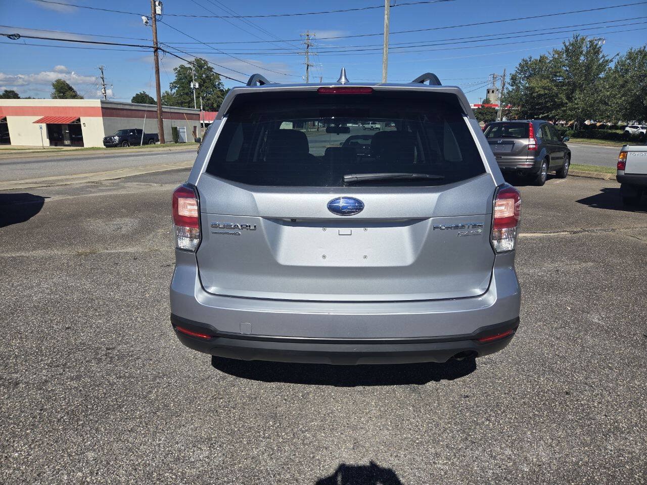 Used 2017 Subaru Forester 2.5i Premium w/ All-Weather Package AWD/4WD image 4