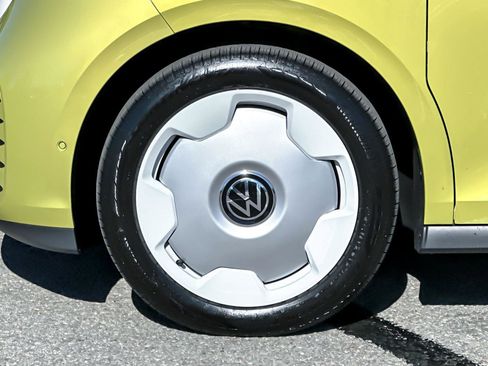 New 2025 Volkswagen ID. Buzz 1st Edition image 26