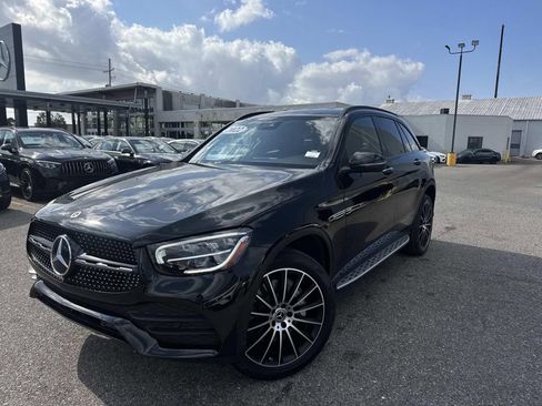 Used 2022 Mercedes-Benz GLC 300 4MATIC w/ AMG Line image 3