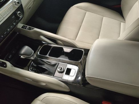 Used 2020 Kia Telluride EX w/ EX Premium Package FWD image 26