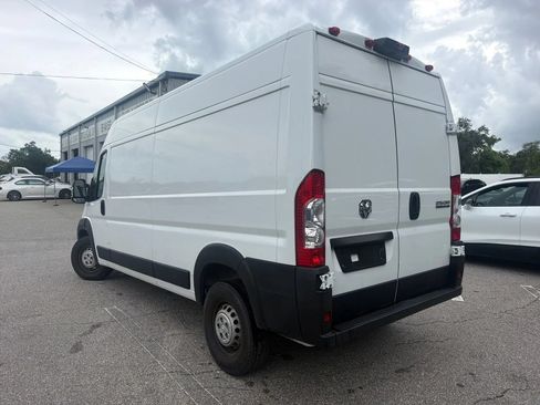 Used 2025 RAM ProMaster 2500 w/ Convenience Group FWD image 9