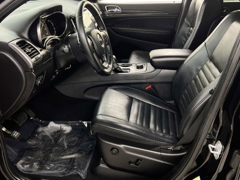 Used 2019 Jeep Grand Cherokee Limited X image 2