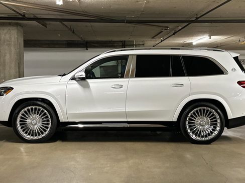 New 2026 Mercedes-Benz Maybach GLS 600 4MATIC image 2
