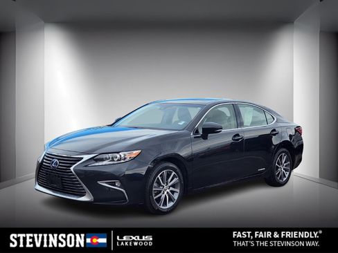 Used 2018 Lexus ES 300h image 1