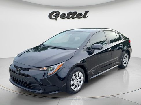 Certified 2023 Toyota Corolla LE FWD image 1