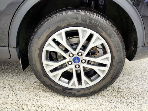 Used 2022 Ford Escape SEL w/ Technology Package image 9