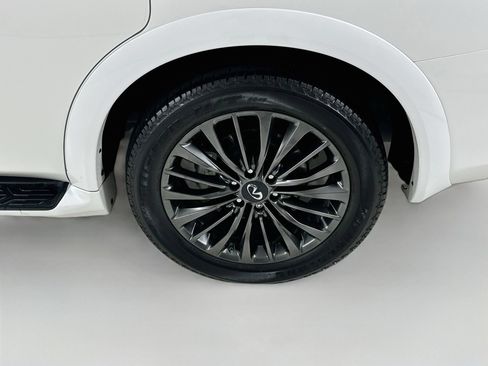 Used 2024 INFINITI QX80 Sensory w/ Cargo Package AWD/4WD image 36