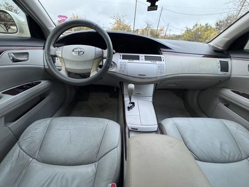 Used 2008 Toyota Avalon XLS image 11