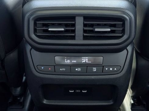 Used 2025 Honda Pilot EX-L image 28