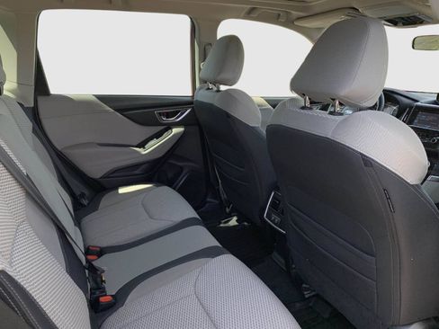 Used 2023 Subaru Forester Premium AWD/4WD image 37