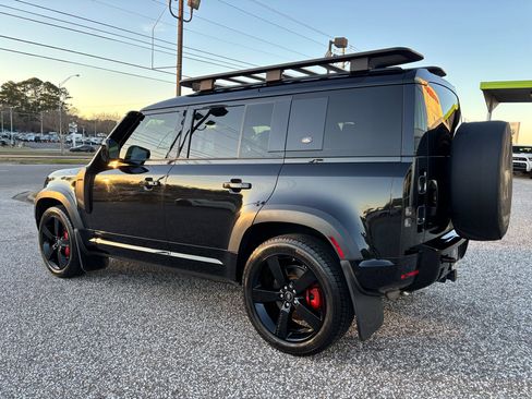 Used 2020 Land Rover Defender 110 X image 4