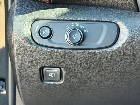 Used 2021 Chevrolet Blazer RS w/ Enhanced Convenience Package image 34