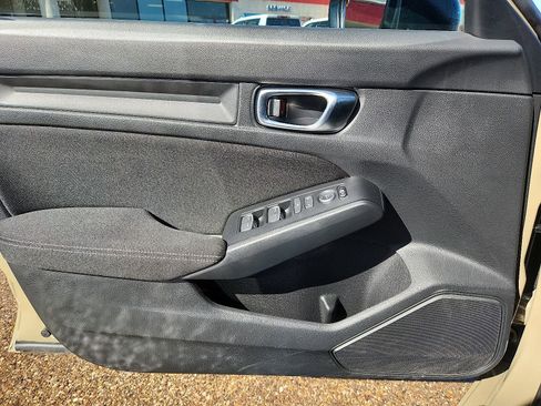 Used 2025 Honda Civic Sport image 15