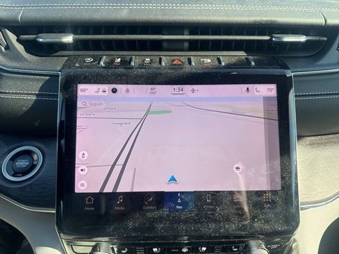 Used 2021 Jeep Grand Cherokee L Overland w/ Luxury Tech Group IV image 18