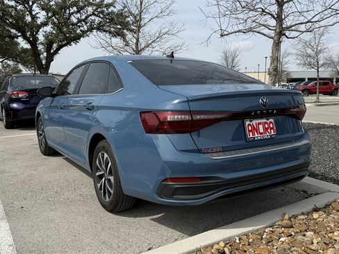 Used 2025 Volkswagen Jetta S image 9