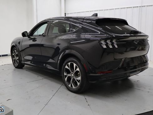 Certified 2022 Ford Mustang Mach-E Premium image 8