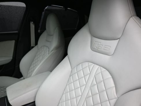 Used 2018 Audi S6 Prestige w/ S Sport Package image 18