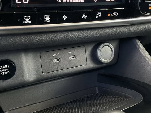 Used 2025 Nissan Rogue SV FWD image 24