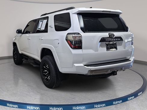 Used 2021 Toyota 4Runner TRD Off-Road Premium w/ Moonroof Package AWD/4WD image 8