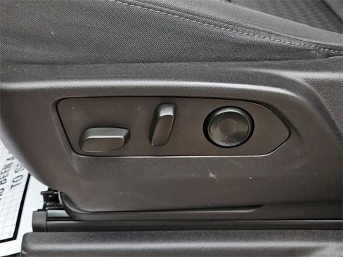 Used 2022 Chevrolet Silverado 1500 LT image 25