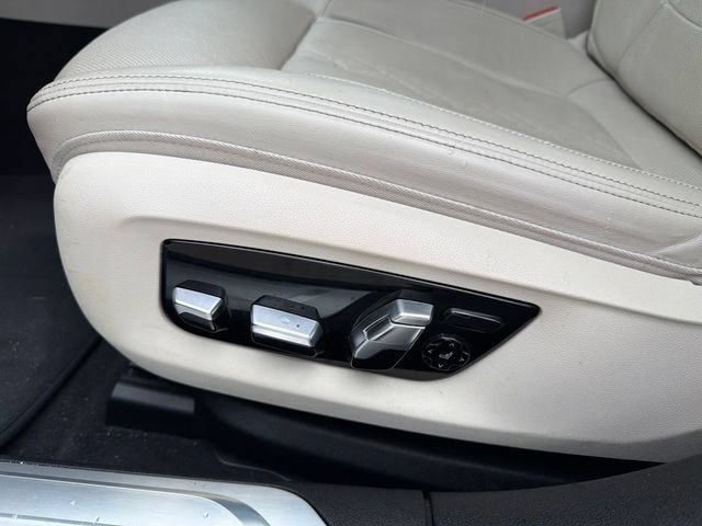 Used 2020 BMW 750i xDrive w/ Executive Package AWD/4WD image 18