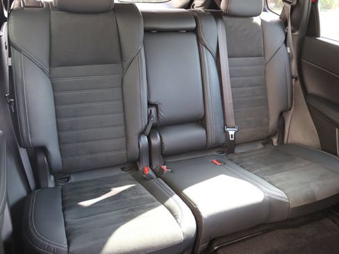 Used 2022 Mitsubishi Outlander SE AWD/4WD image 5