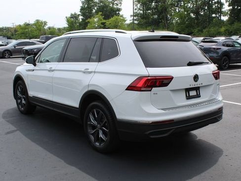 Used 2022 Volkswagen Tiguan SE AWD/4WD image 6