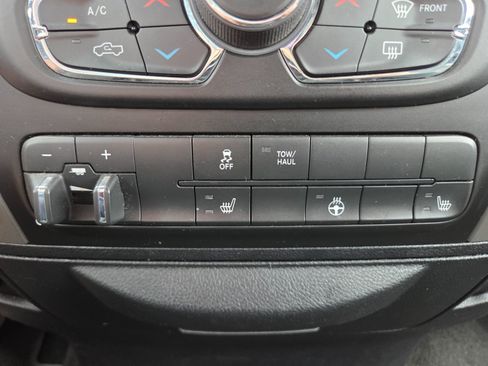 Used 2015 RAM 1500 Outdoorsman AWD/4WD image 18