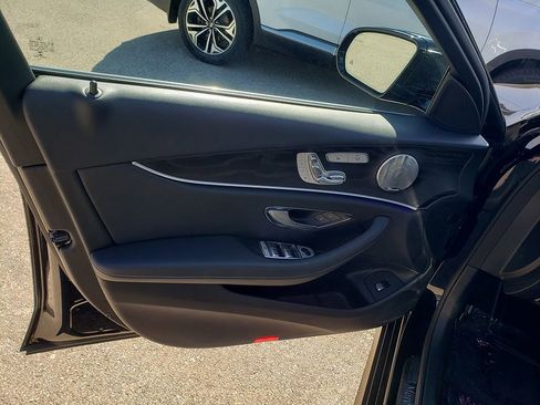 Used 2017 Mercedes-Benz E 300 E 300 image 10