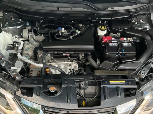 Used 2018 Nissan Rogue SV w/ Sun & Sound Touring Package AWD/4WD image 28