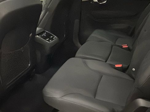 Used 2025 Volvo XC90 B6 Plus image 27