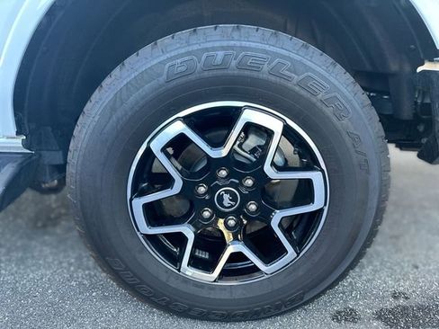 Certified 2025 Ford Bronco Outer Banks AWD/4WD image 10
