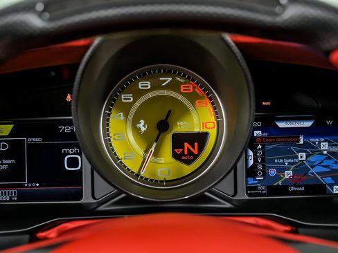 Used 2022 Ferrari F8 Tributo image 34
