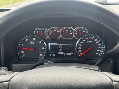 Used 2018 Chevrolet Silverado 1500 LT w/ LT Eassist Package AWD/4WD image 10