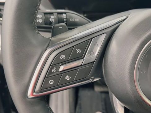 Used 2025 Buick Enclave Preferred image 27