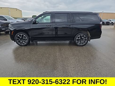 Used 2026 Chevrolet Suburban RST w/ Comfort Package AWD/4WD image 3