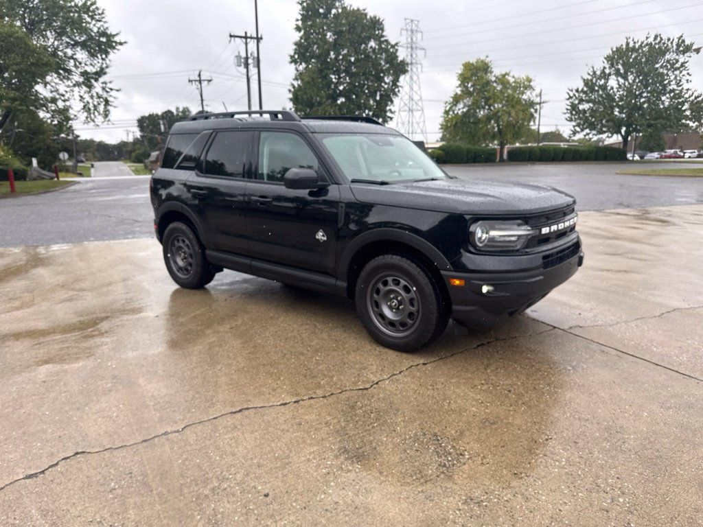 Used 2024 Ford Bronco Sport Outer Banks AWD/4WD image 8