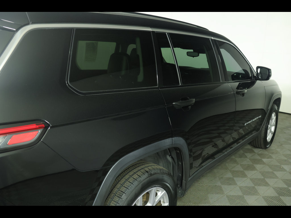 Used 2022 Jeep Grand Cherokee L Limited AWD/4WD image 21