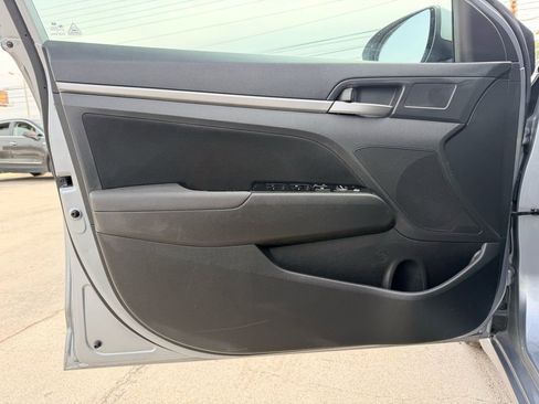 Used 2017 Hyundai Elantra Value Edition w/ Cargo Package image 23