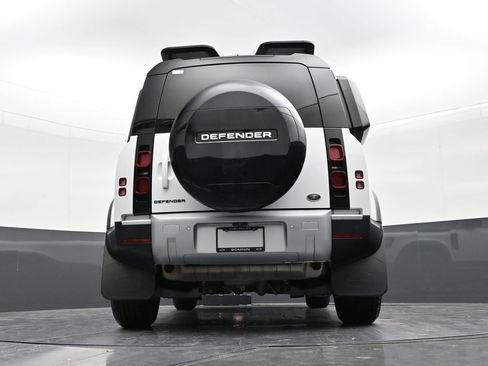 Used 2023 Land Rover Defender 110 S image 23