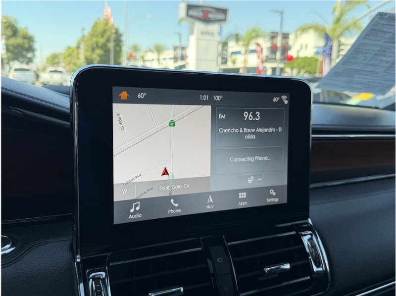 Used 2019 Lincoln Navigator Select RWD image 48