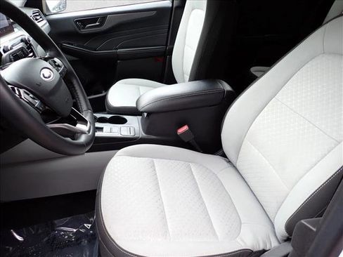 Used 2023 Ford Escape Active AWD/4WD image 13