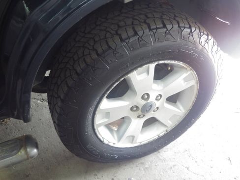 Used 2003 Ford Explorer Sport XLT image 32