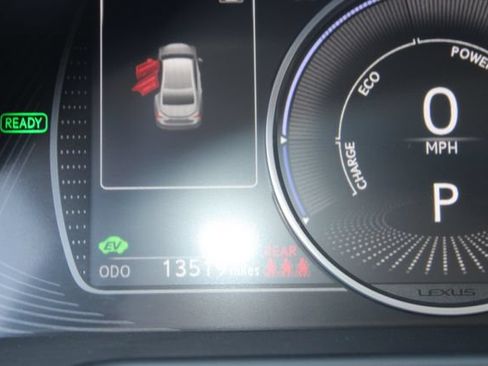 Used 2024 Lexus ES 300h w/ Premium Package FWD image 22