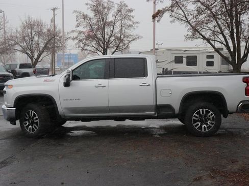 Used 2022 Chevrolet Silverado 3500 LTZ w/ LTZ Convenience Package image 3