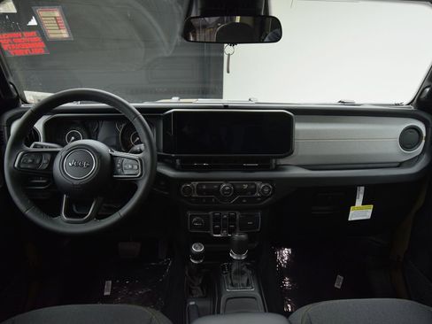 New 2026 Jeep Gladiator Sport image 36